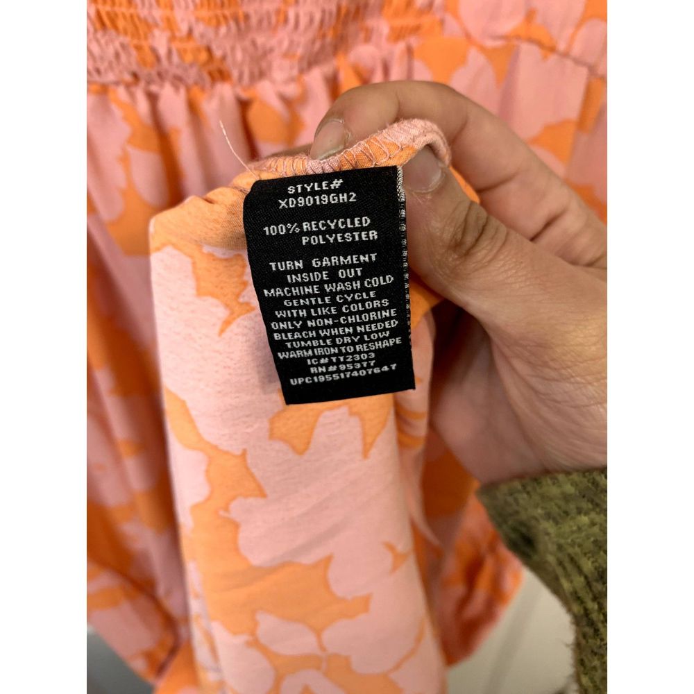 Social Standard/Sanctuary Floral Smocked Pink & Orange Dress Size Large NWT - Picture 4 of 5
